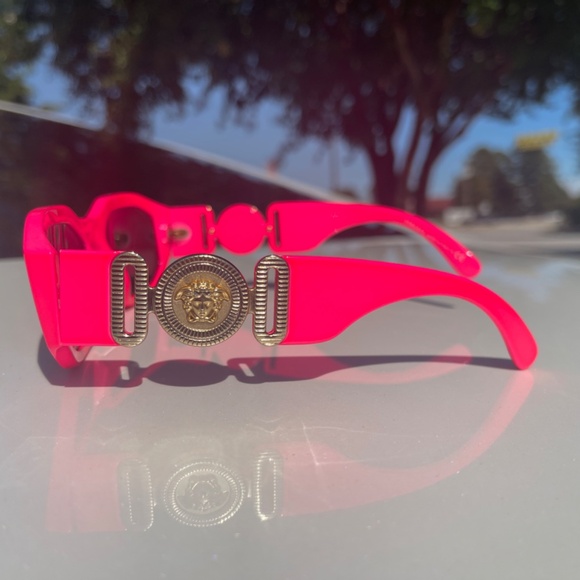 Versace Sunglasses VE4361 Pink Biggie Sunglasses Fuxia Fluo Medusa Rectangle main image 4